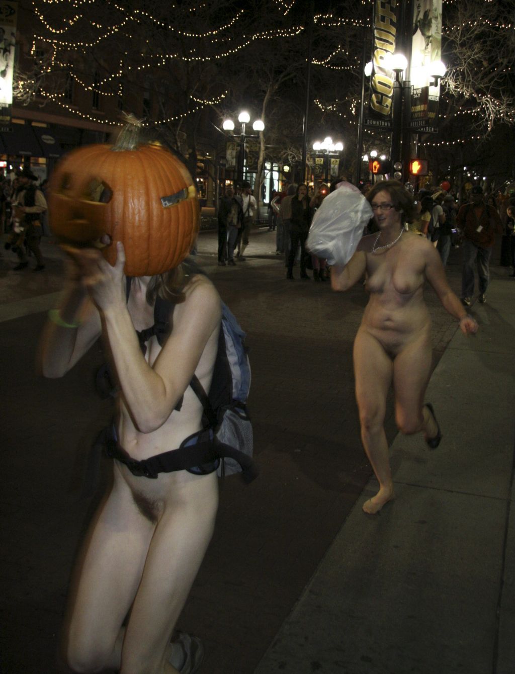Naked pumpkin run